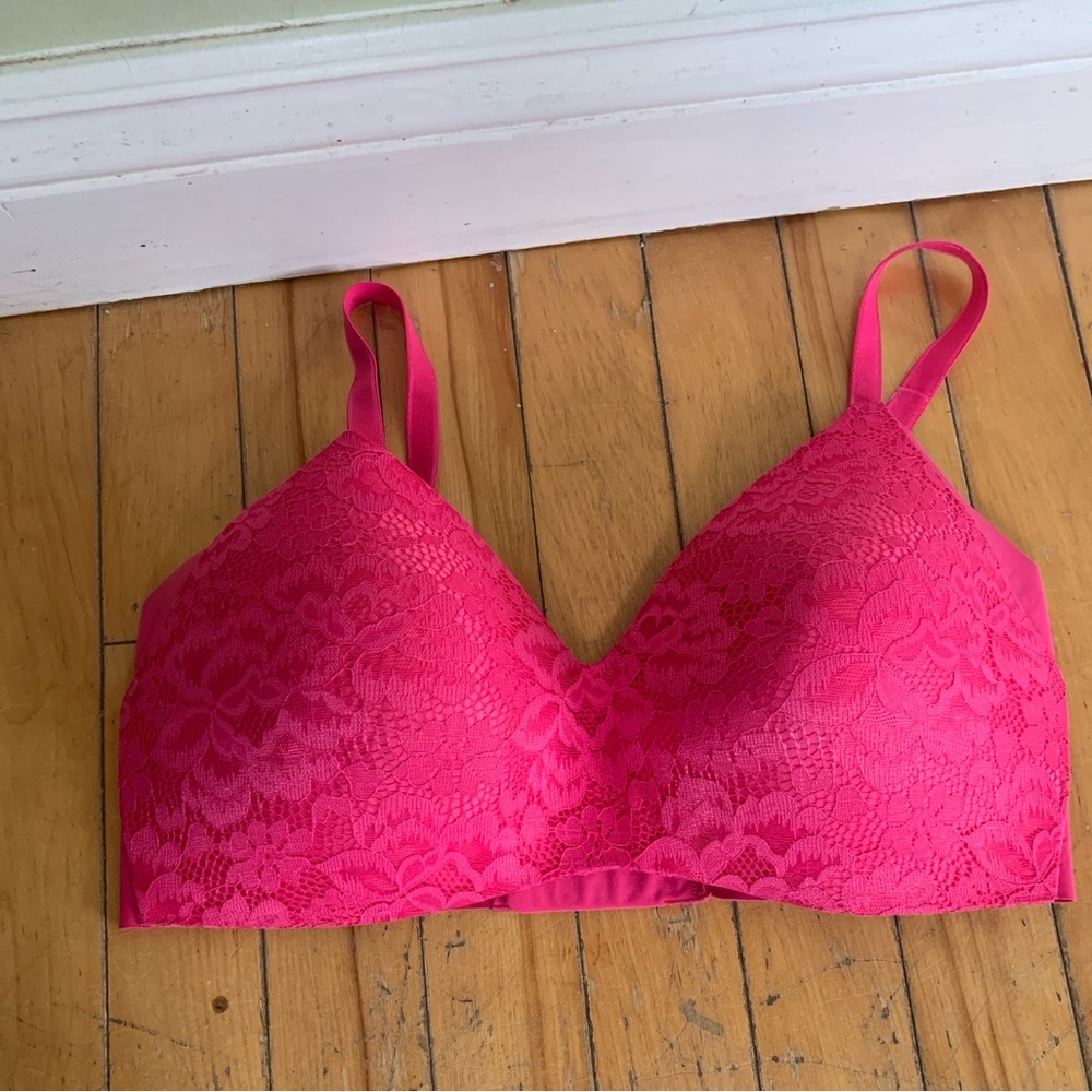 Knix WingWoman Wireless Bra Size 7+ Pink Lace Molded Cups Comfortable Supportive